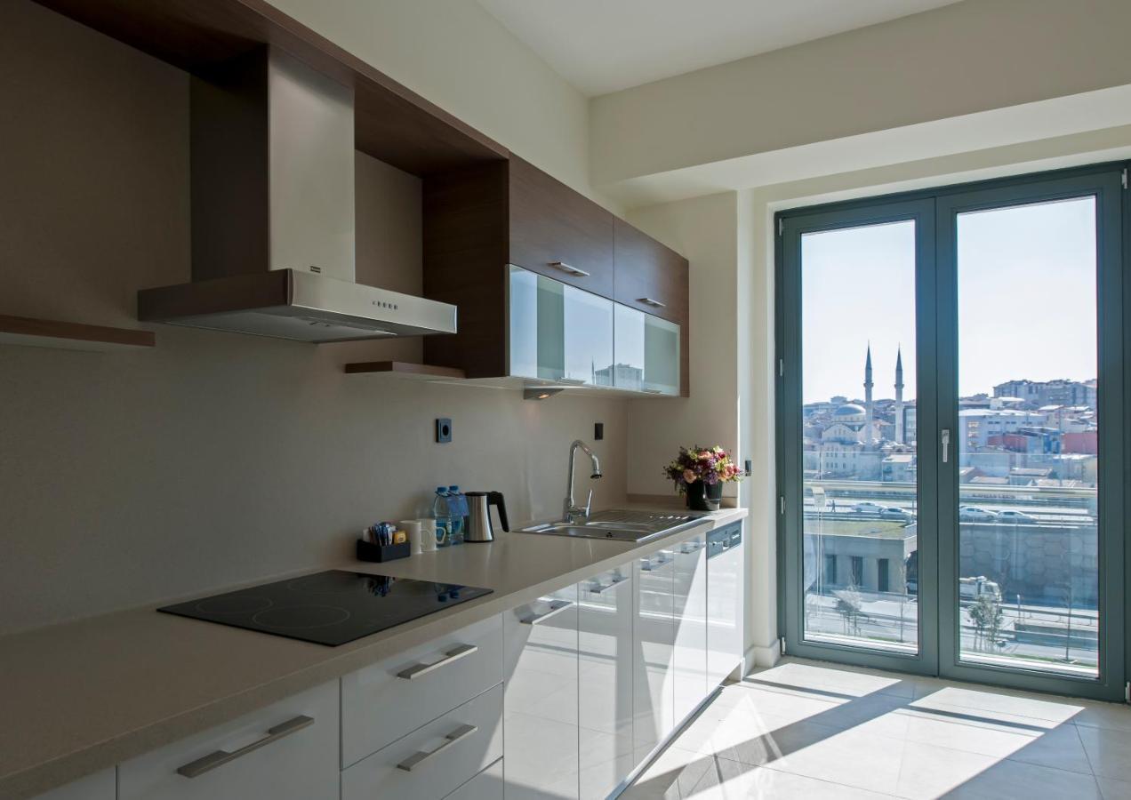 The Superior Living Batisehir Apartamento Istambul Exterior foto